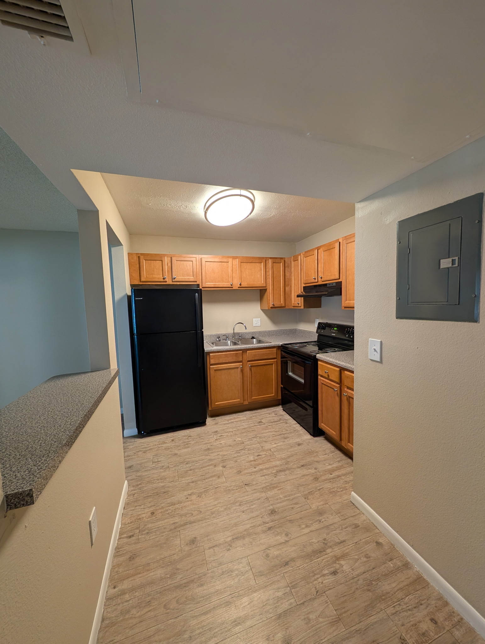 04-13-26 SCA - 1 bdrm - kitchen